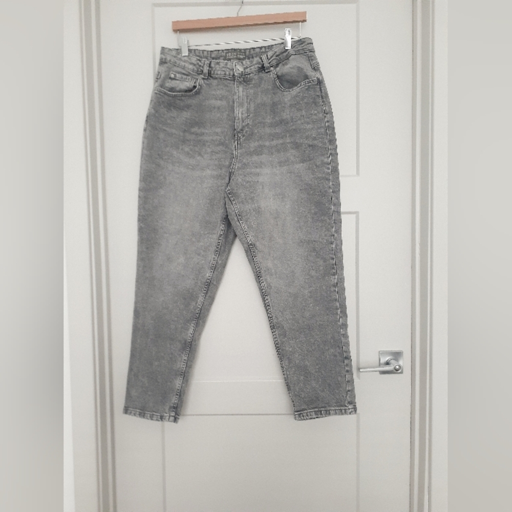Primark High Waist Mom Gray Cropped Denim Jeans